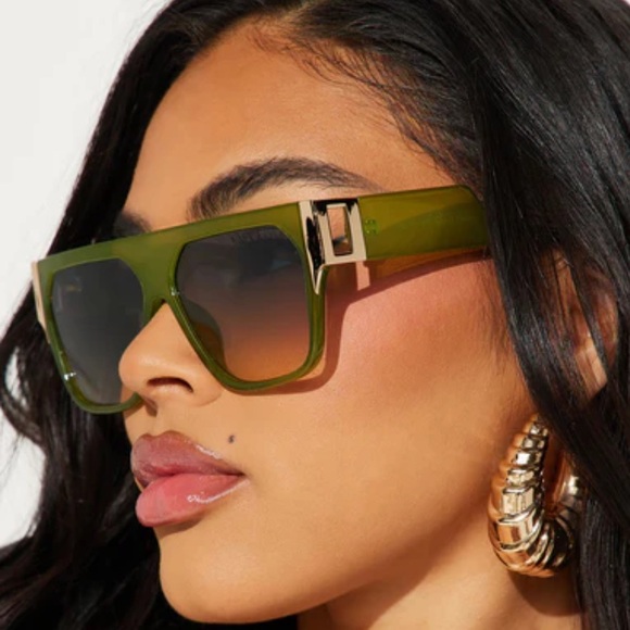 Stylish Green Sunglasses - Picture 2 of 6